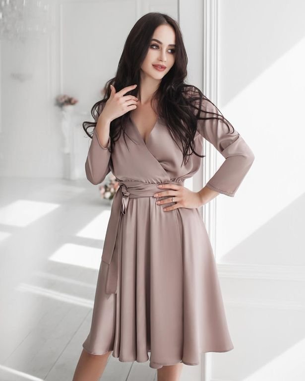 Бежева сукня міді з розкльошеною спідницею "Аїша" 20 кольорів, розміри 40-60