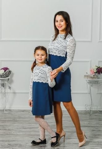 Мереживні сині сукні family look для мами і доньки, 25 кольорів, розміри 24-60