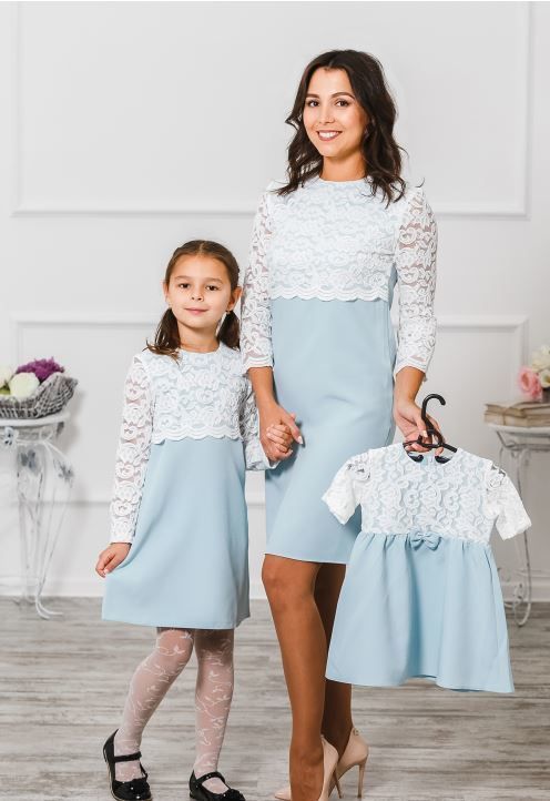 Блакитні сукні з мереживом family look для мами і доньки, 25 кольорів, розміри 24-60